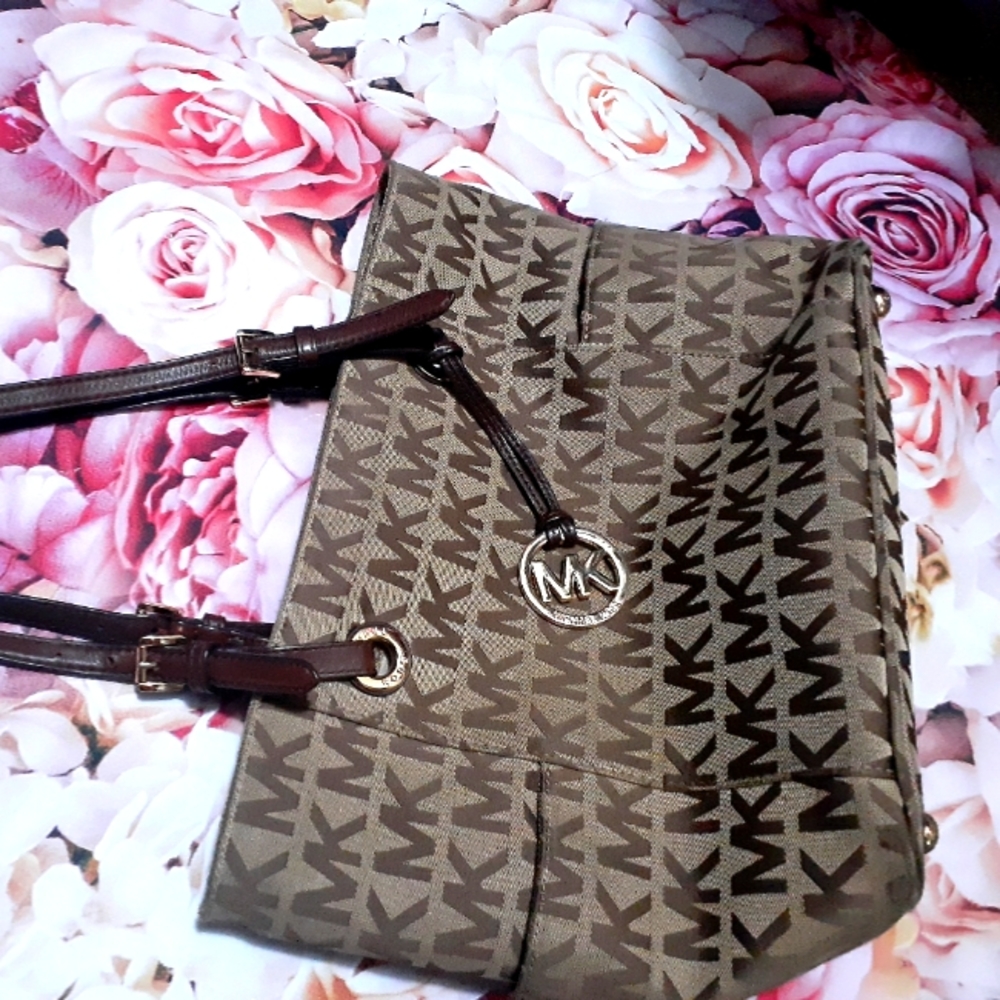 Michael Kors brown jetset monogram tote bag